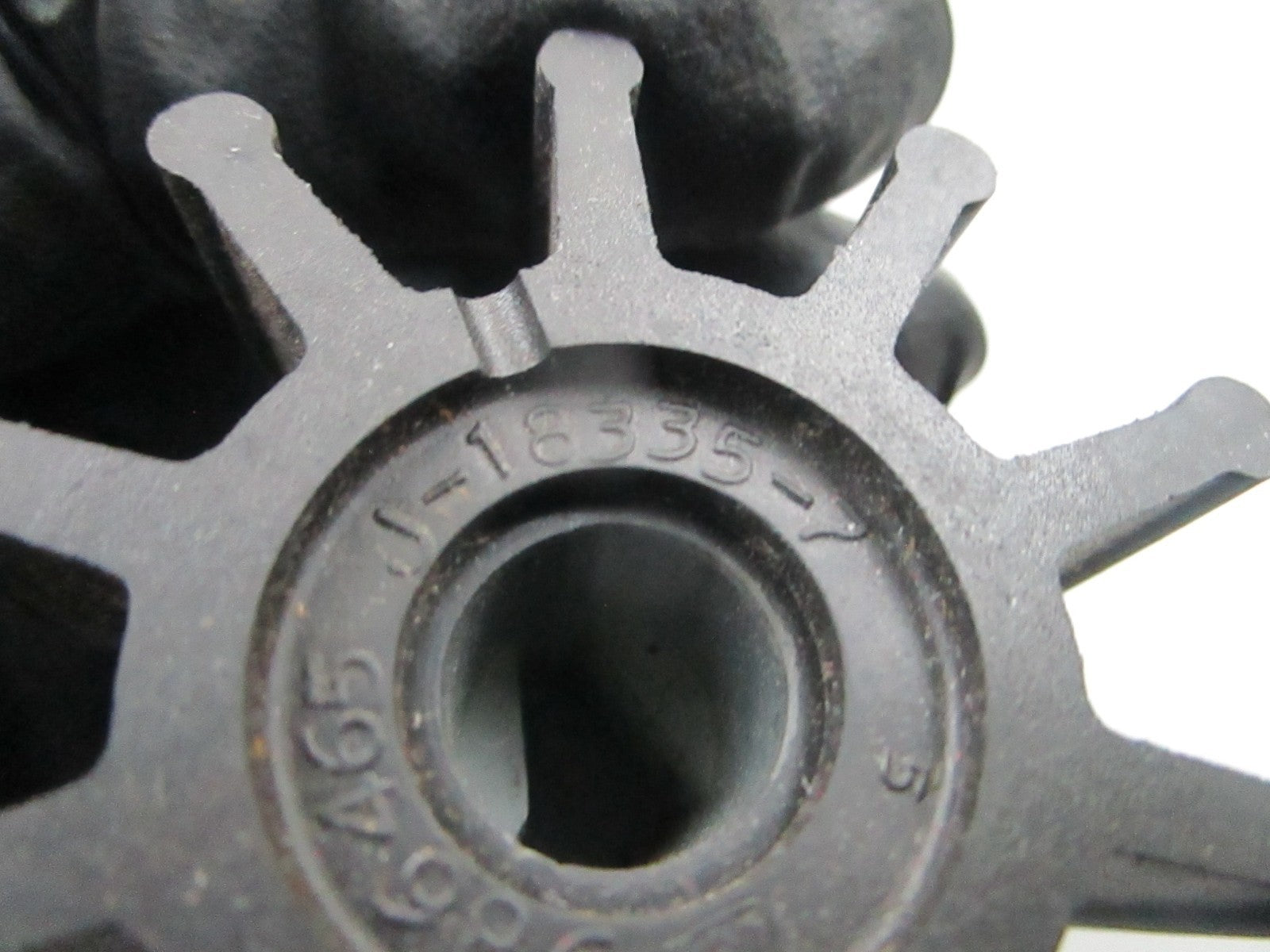 *NEW OEM* 0810 OMC Johnson Evinrude Impeller 986465 0986465