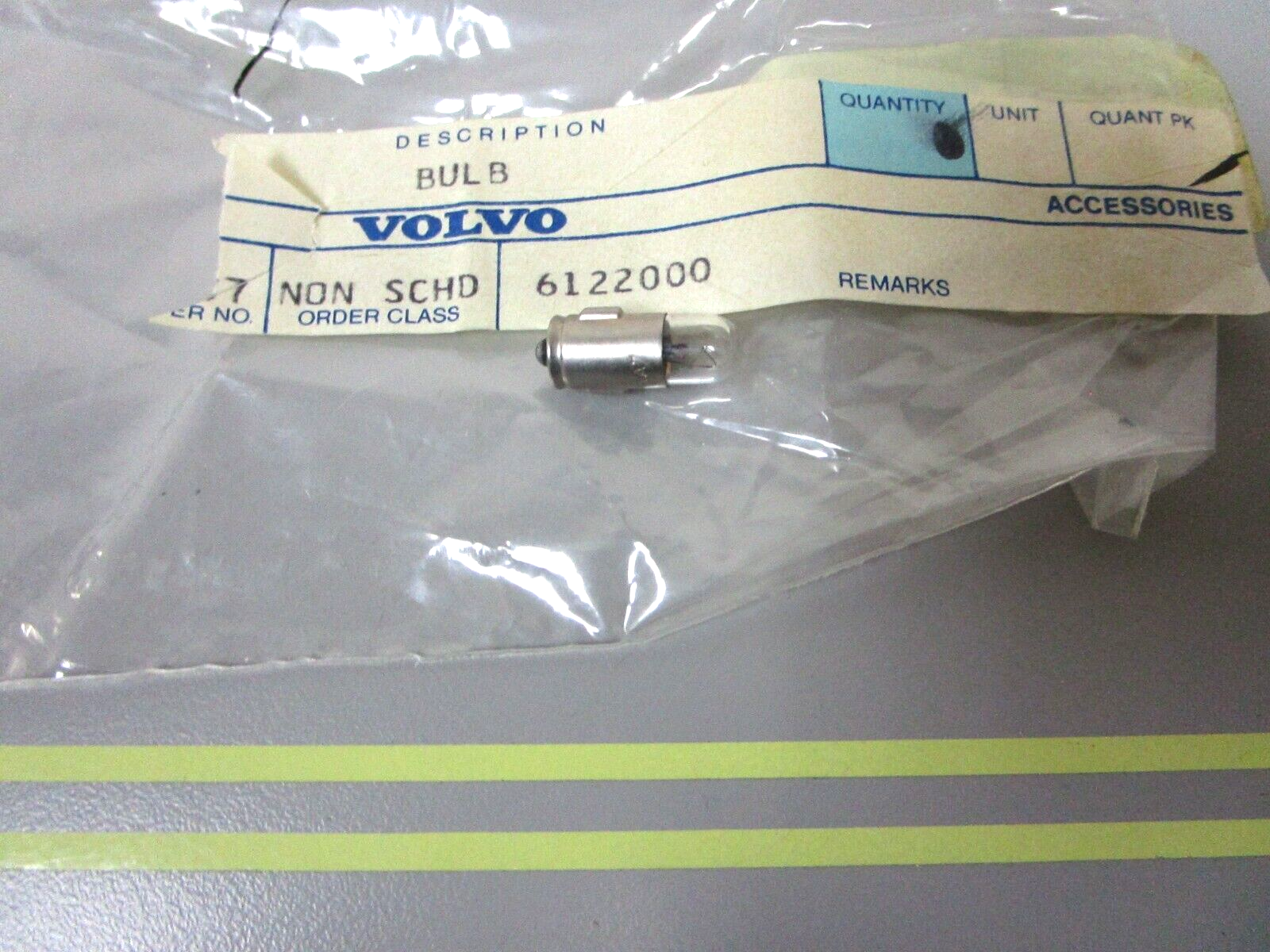 *NEW OEM* 0750 Volvo Penta BULB 19923