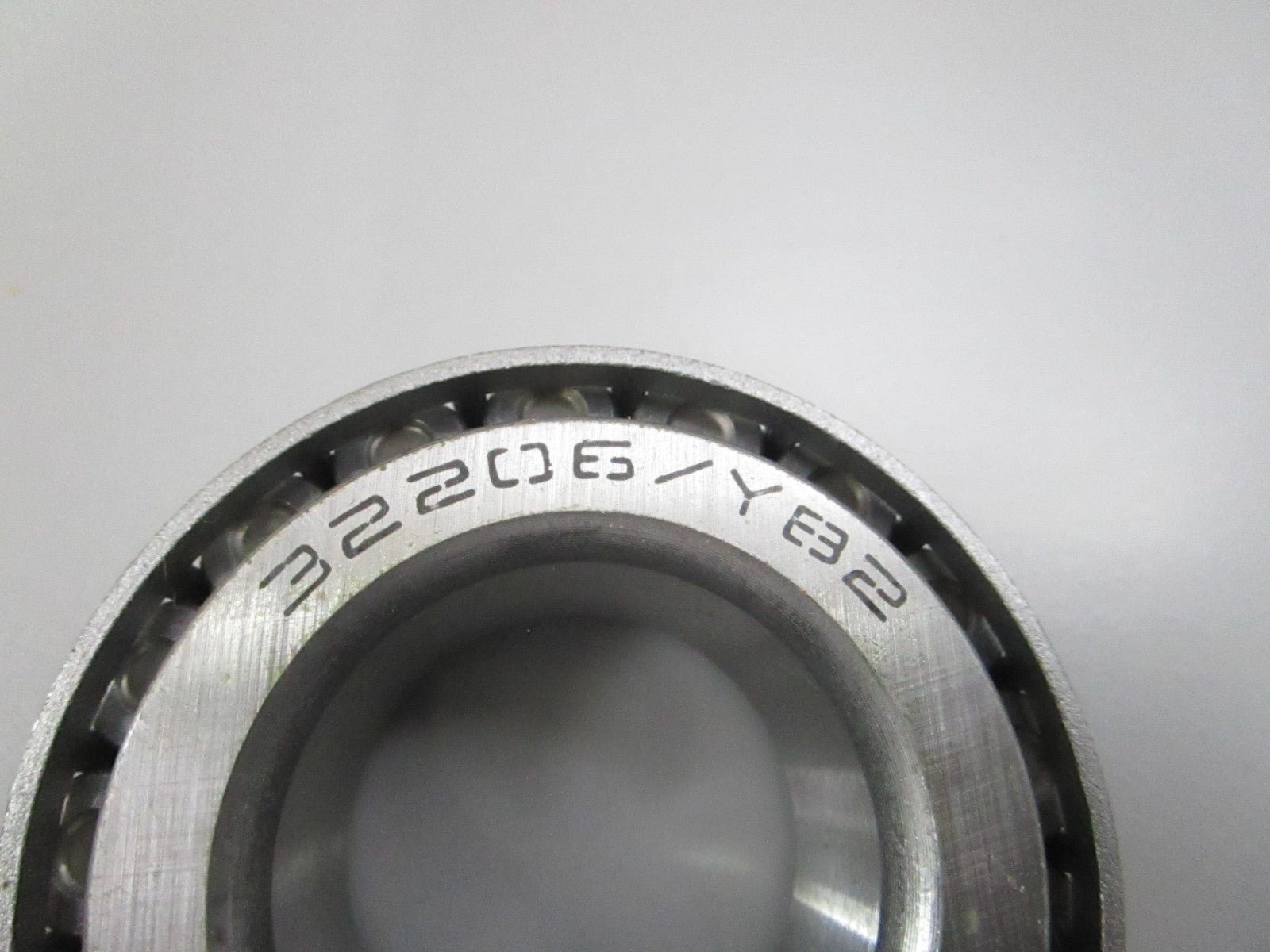 NEW OEM 40211-FJ100 UniCarriers Tapered Roller Bearing 0810