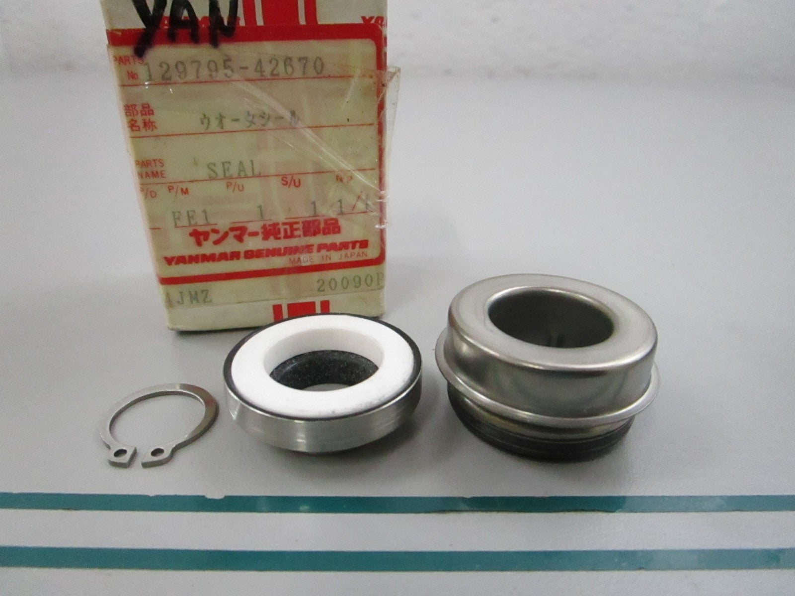 NEW OEM 129795-42670 Yanmar Seal Kit 0810