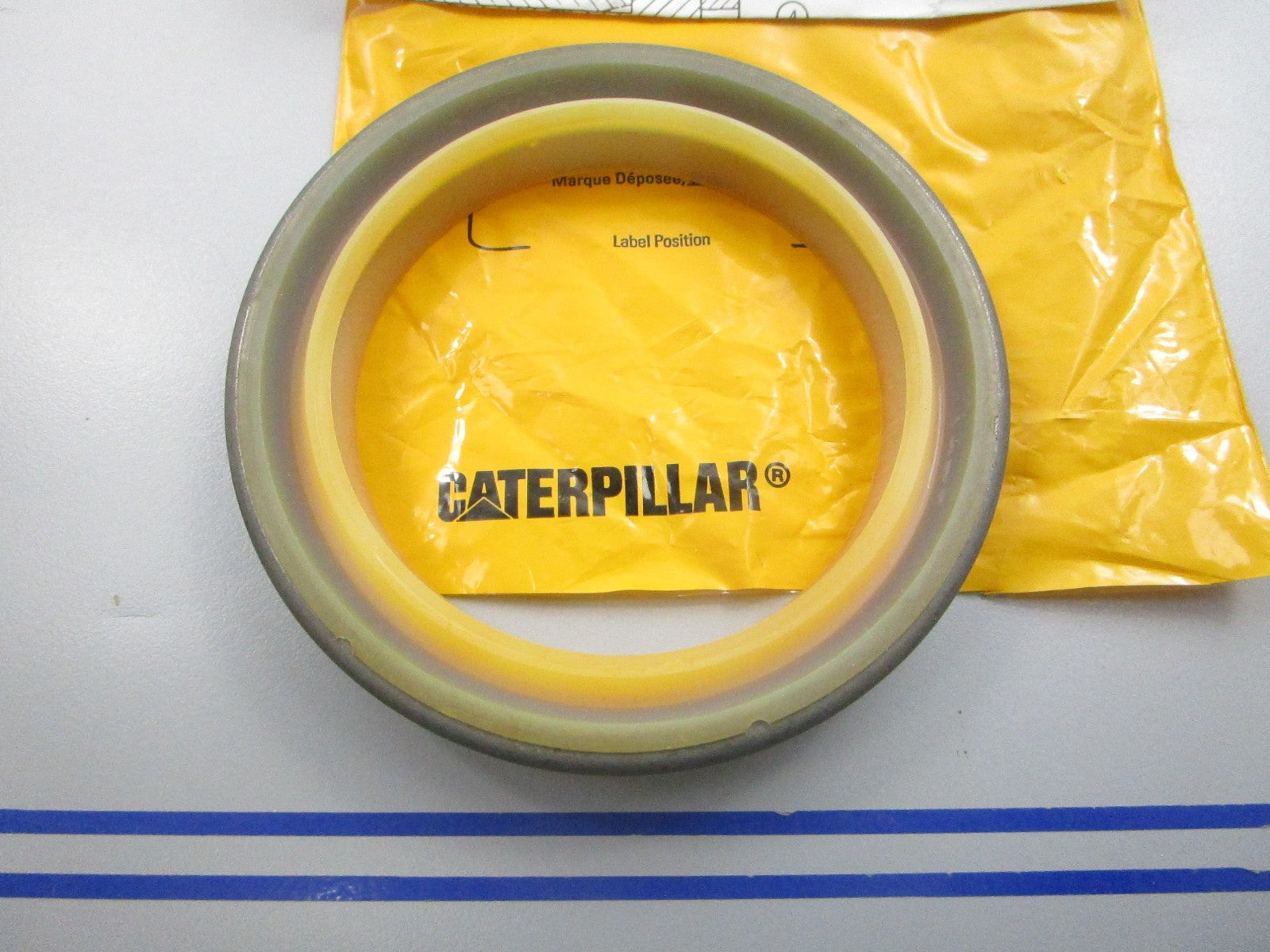 NEW OEM 8C-5128 CAT Press-In Wiper Seal 0810