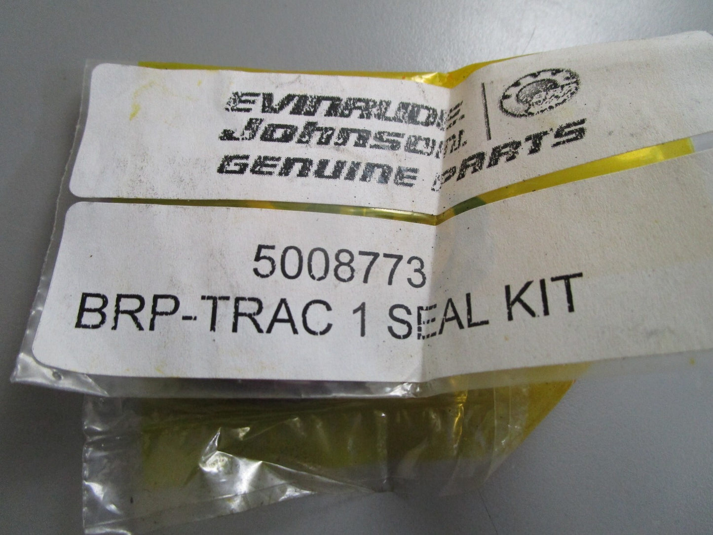 *NEW OEM* 0820 OMC Johnson Evinrude Trim Cylinder Seal Kit 5008773