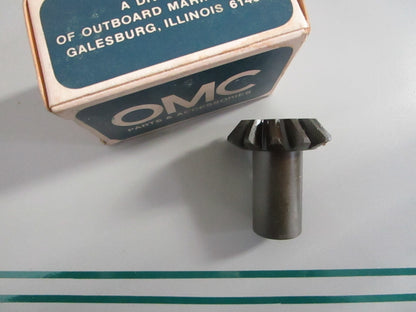 NEW OEM 308617 0308617 OMC Johnson Evinrude 12T Pinion Gear 0820