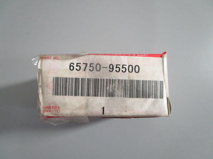 NEW OEM 65750-95500 Suzuki Fuel Connector 0820