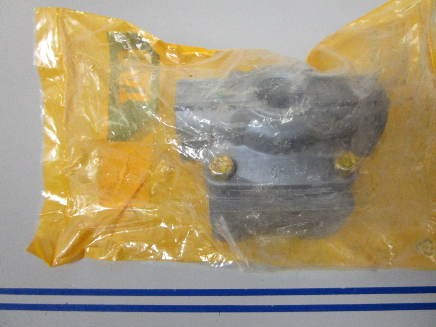 NEW OEM 5D-0470 Cat Caterpillar Valve Group 0720