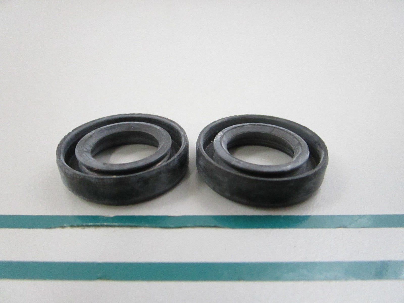 NEW OEM (LOT OF 2) 26-F458736 Mercury Quicksilver Seal 0810