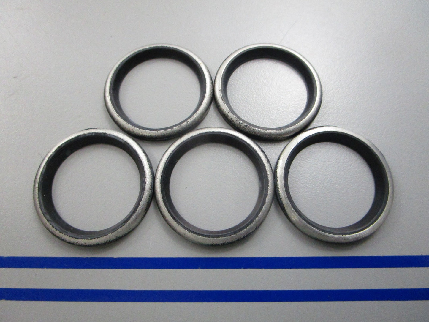 NEW OEM (LOT OF 5) 26-55682 Mercury Quicksilver Oil Seal 0810