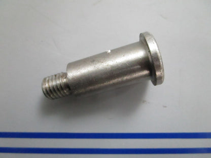 *NEW OEM* 0820 Volvo Penta Shoulder Screw 852751