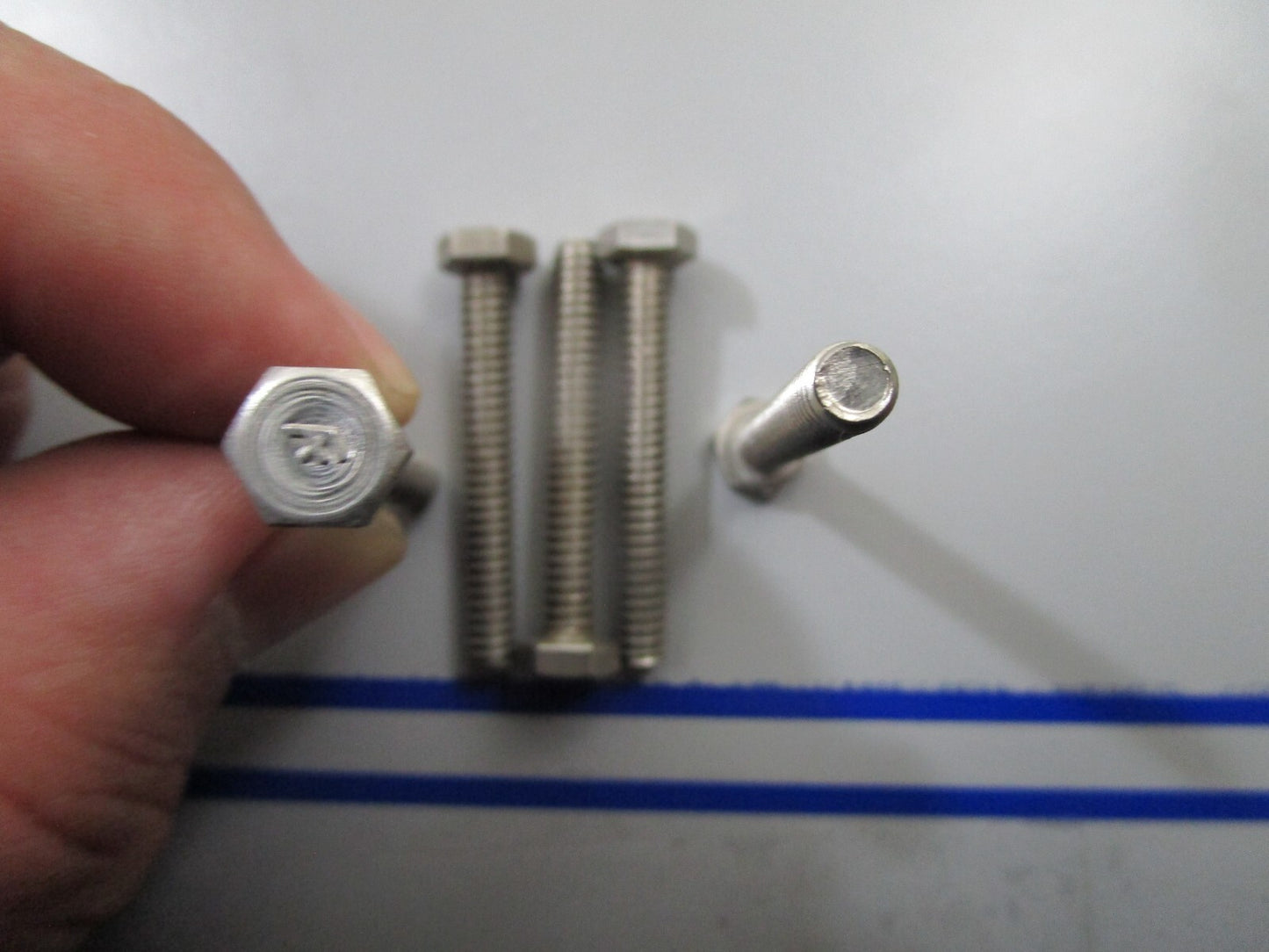 *NEW OEM* (LOT OF 5) 0810 OMC Johnson Evinrude Impeller Housing Screws 324982