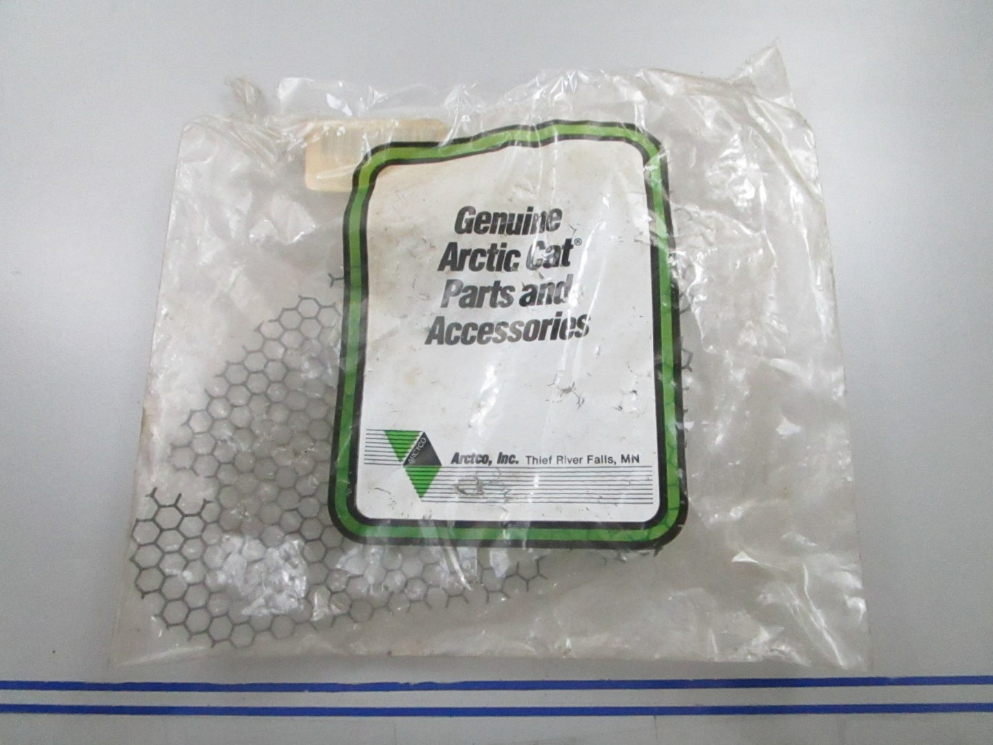 *NEW OEM* 0810 Arctic Cat Hood Screen Vent 1606-059