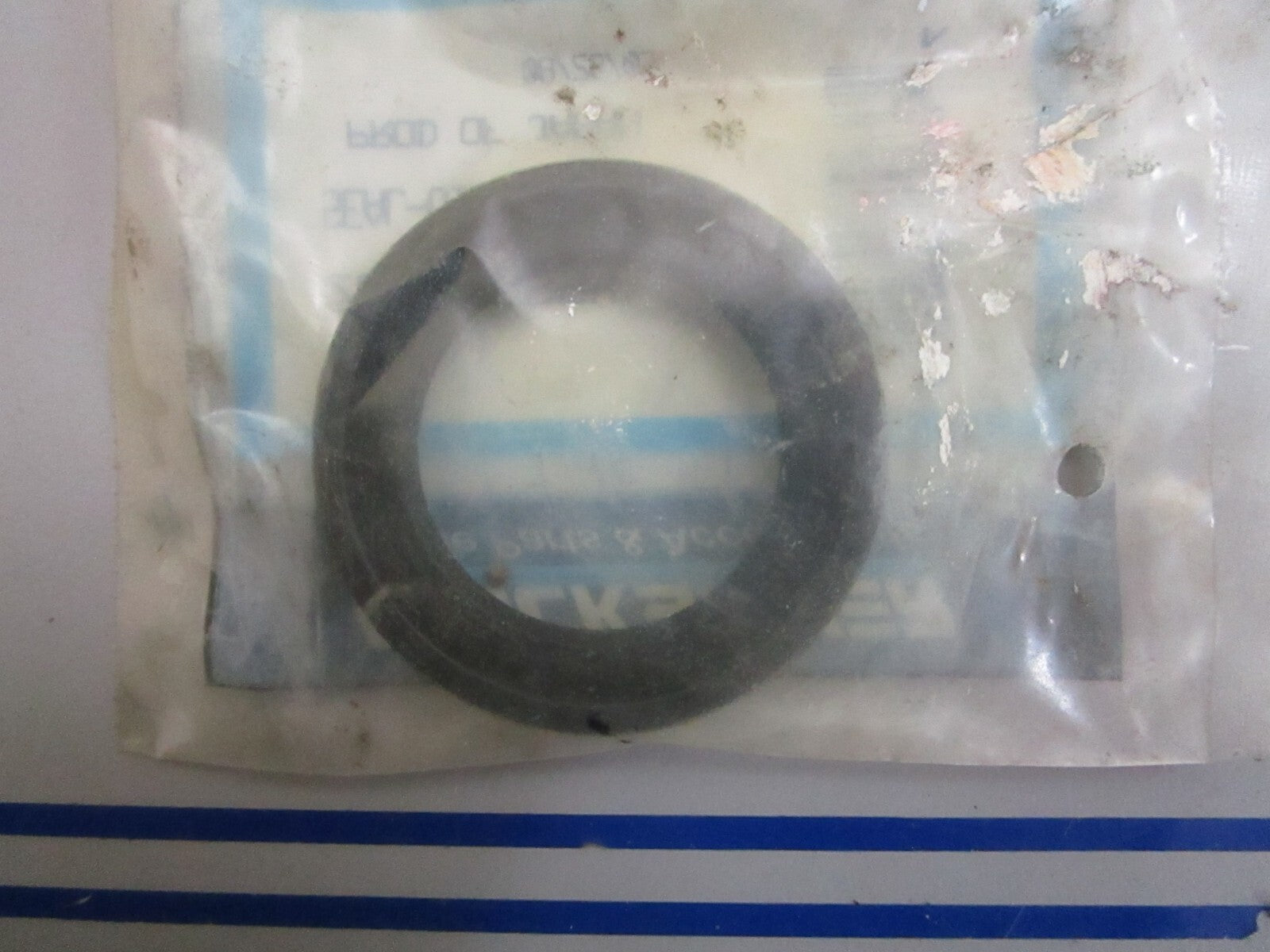 *NEW OEM* 0810 Mercury Quicksilver Oil Seal 26-8886941
