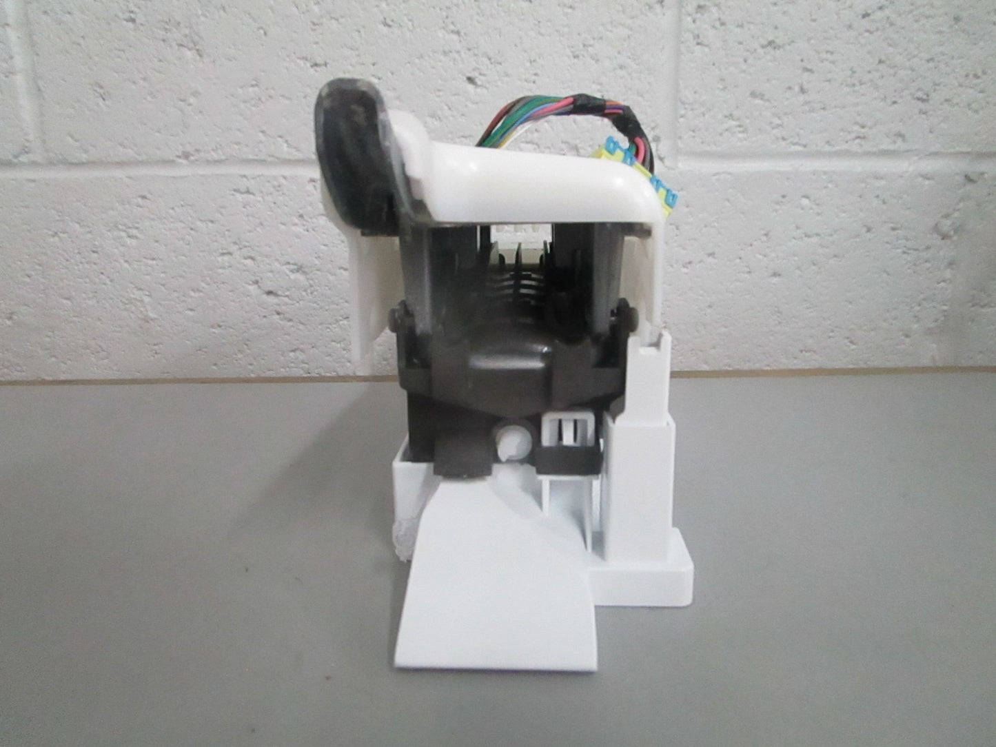 *NEW OEM* 0820 Samsung Ice Maker DA97-13718C