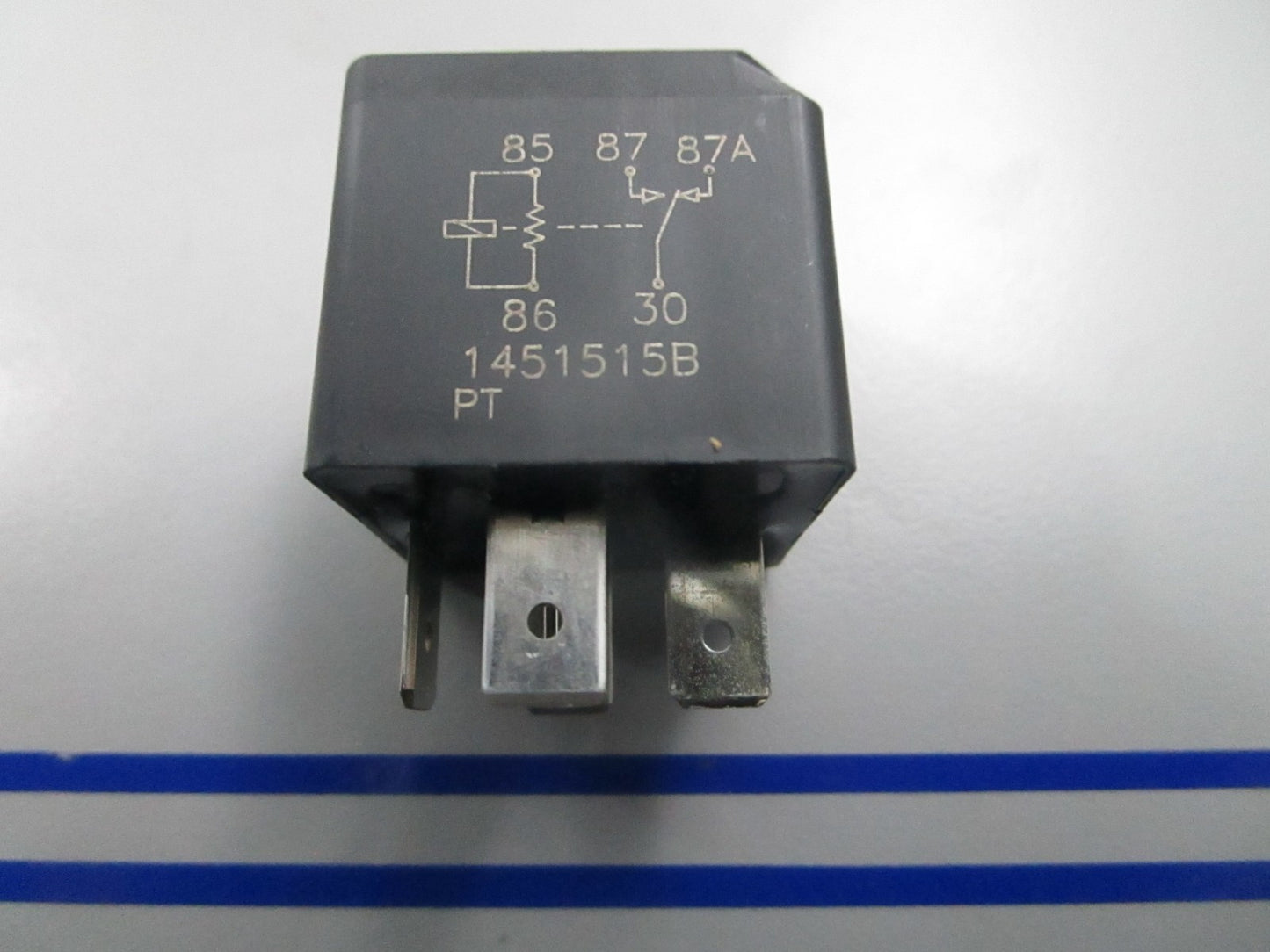 *NEW* 0810 EMP Relay 300-01561 Replaces: 586224