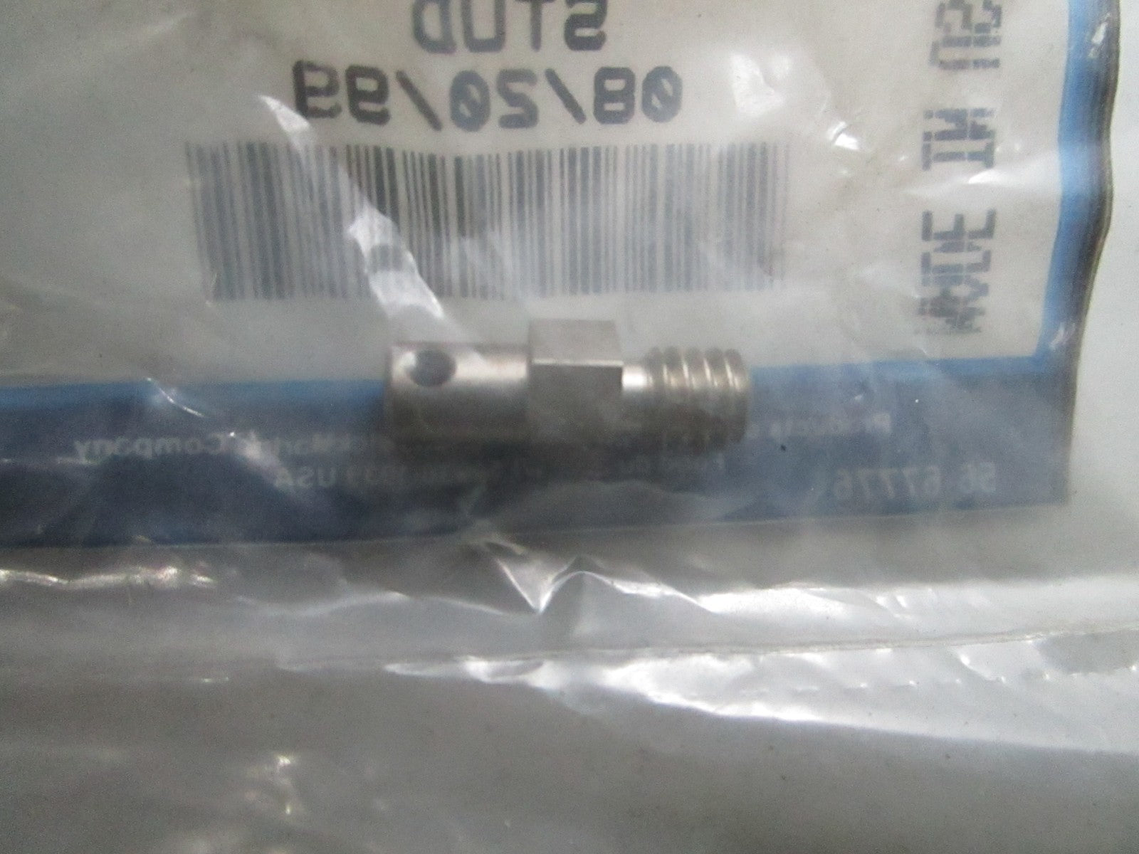 *NEW OEM* 0810 Mercury Quicksilver Stud 16-819007