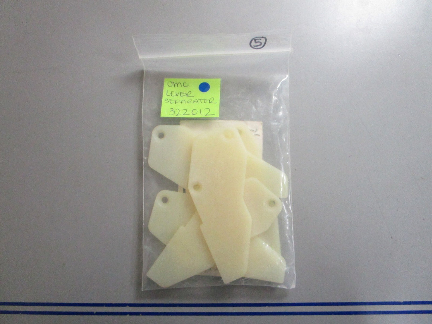 *NEW OEM* 0810 OMC Johnson Evinrude Lever separator 322012 0322012