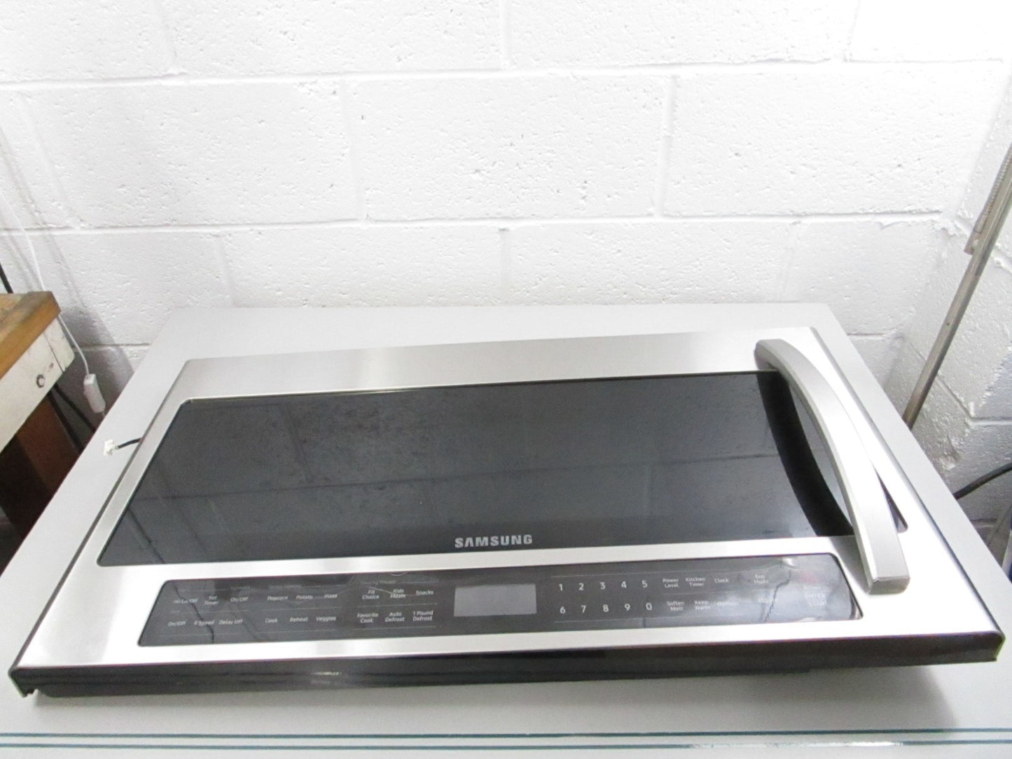 NEW OEM DE94-03237R Samsung Microwave Door Assembly 0810