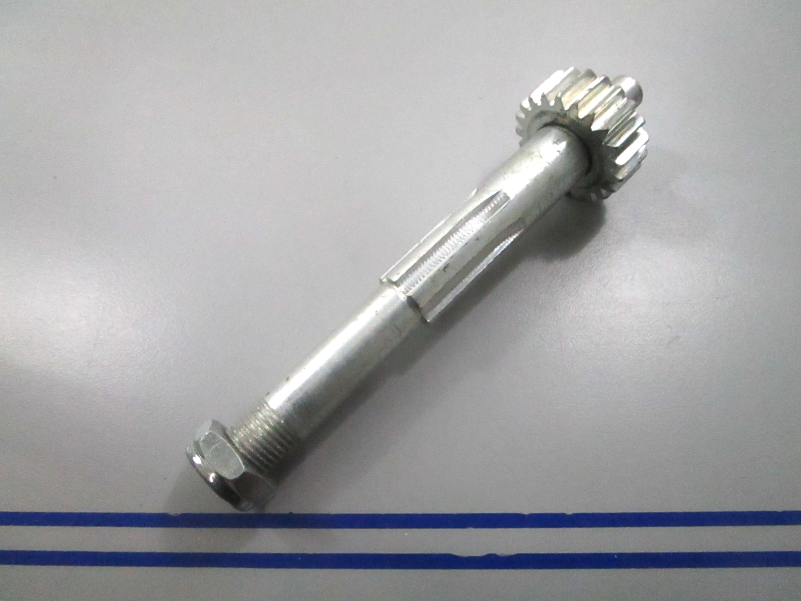 *NEW OEM* 0810 OMC Johnson Evinrude Gear & Shaft 378178 0378178