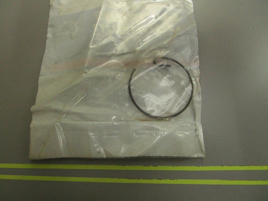 *NEW OEM* 0810 OMC Johnson Evinrude Retainer Ring 338778 0338778