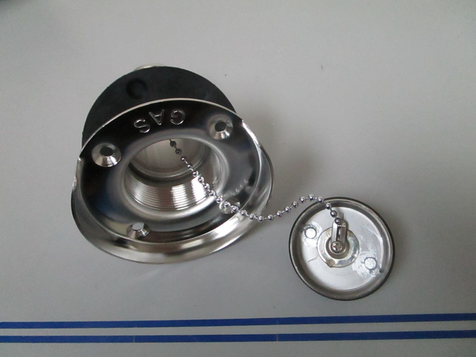 *NEW OEM* 0720 Attwood Gas Deck Fill & Cap 1 ½" Hose