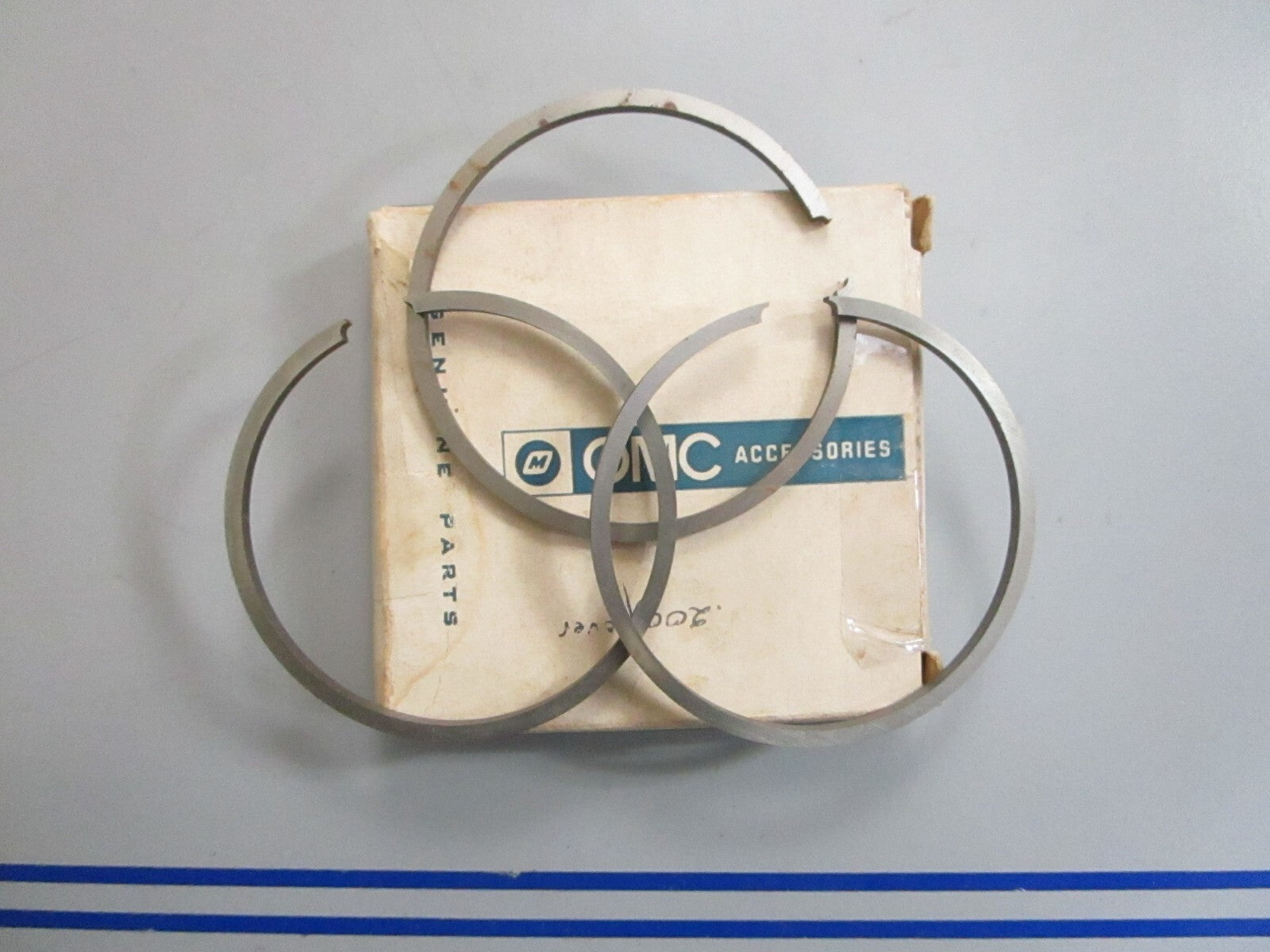 *NEW OEM* 0820 OMC Johnson Evinrude 3 Piston Ring Set 379373 0379373