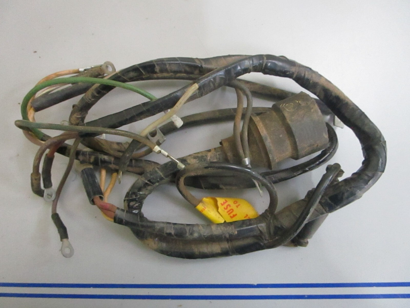 *NEW OEM* 0820 OMC Johnson Evinrude Engine Wire Harness 384051 0384051