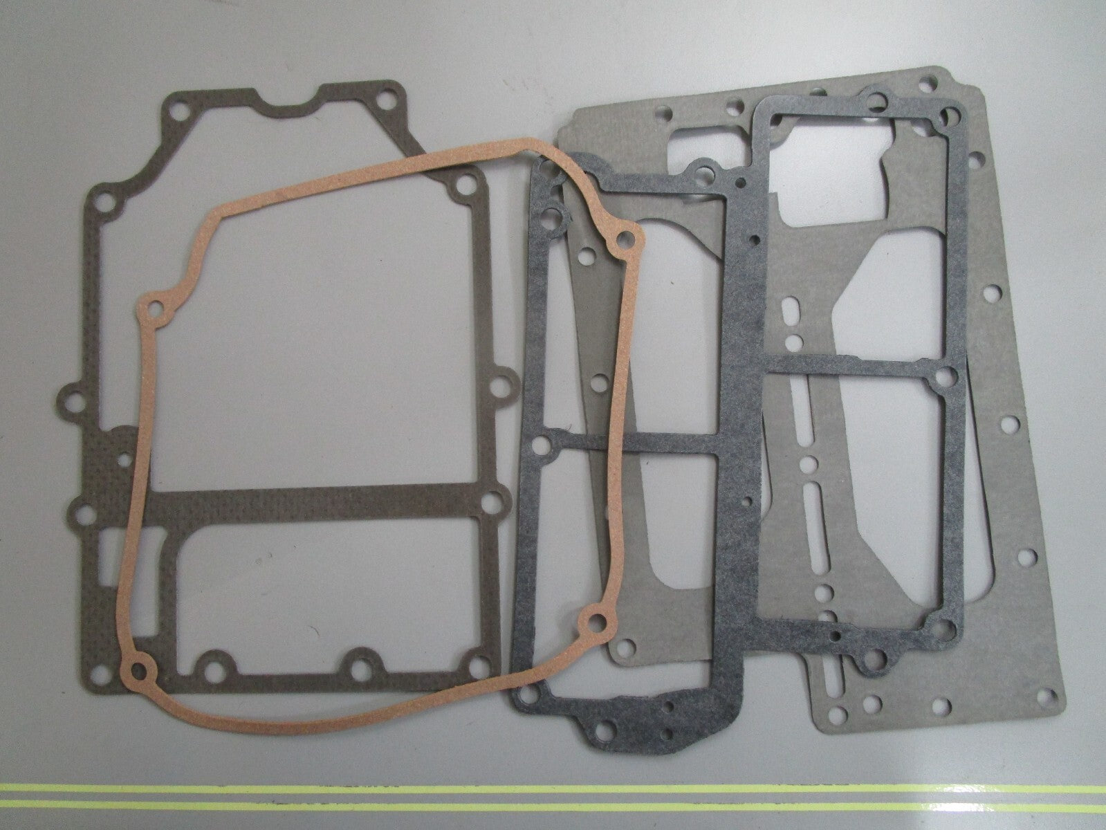 *NEW OEM* 0820 OMC Johnson Evinrude Powerhead Gasket Set 439085 0439085