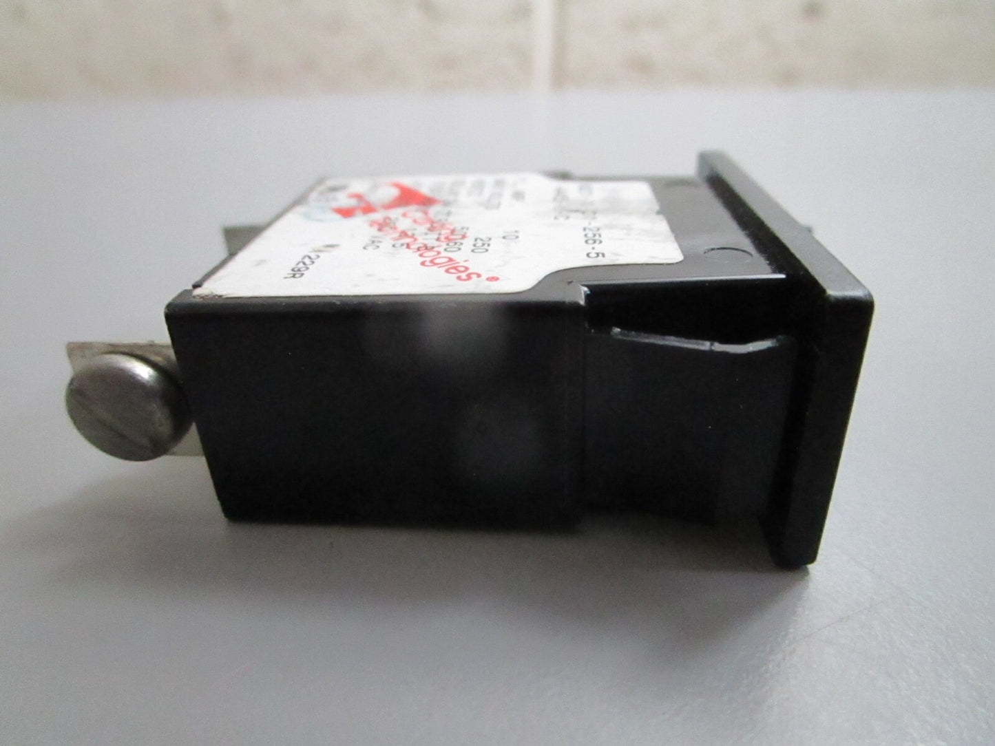 *NEW* 0820 Carling Industries Circuit Breaker MD1-X-01-256-5-A45-B-C