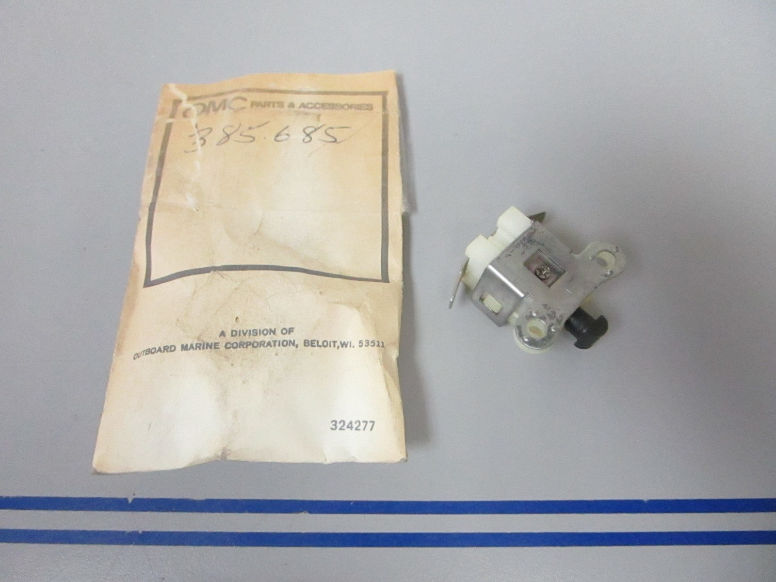 *NEW OEM* 0720 OMC Johnson Evinrude Safety Switch 385685 0385685