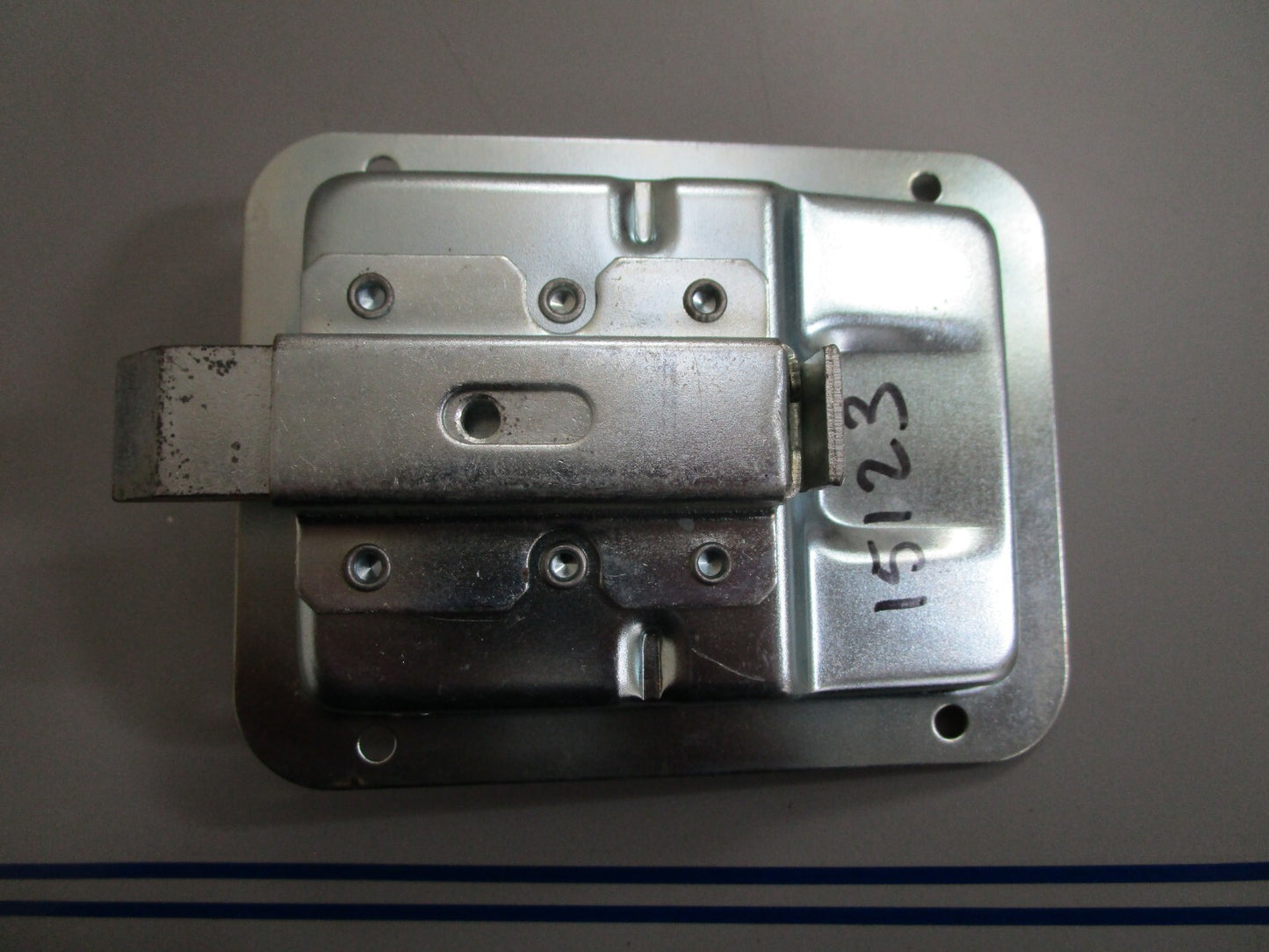 *NEW OEM* 0820 Generac Latch Paddle 15123