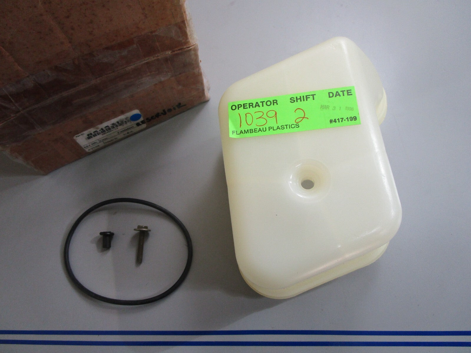 *NEW OEM* 0820 Volvo Penta Reservoir 854531