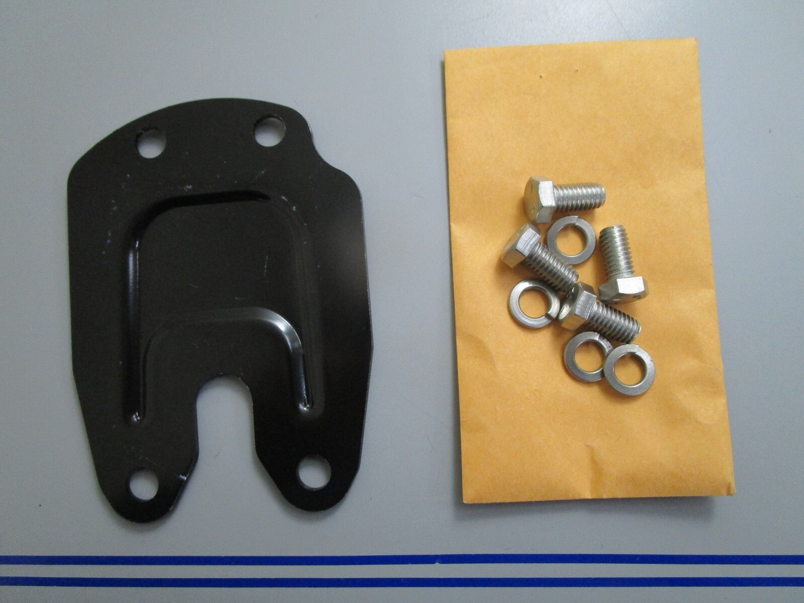 *NEW OEM* 0820 Mercury Quicksilver Exhaust Block-Off Plate 861776A2