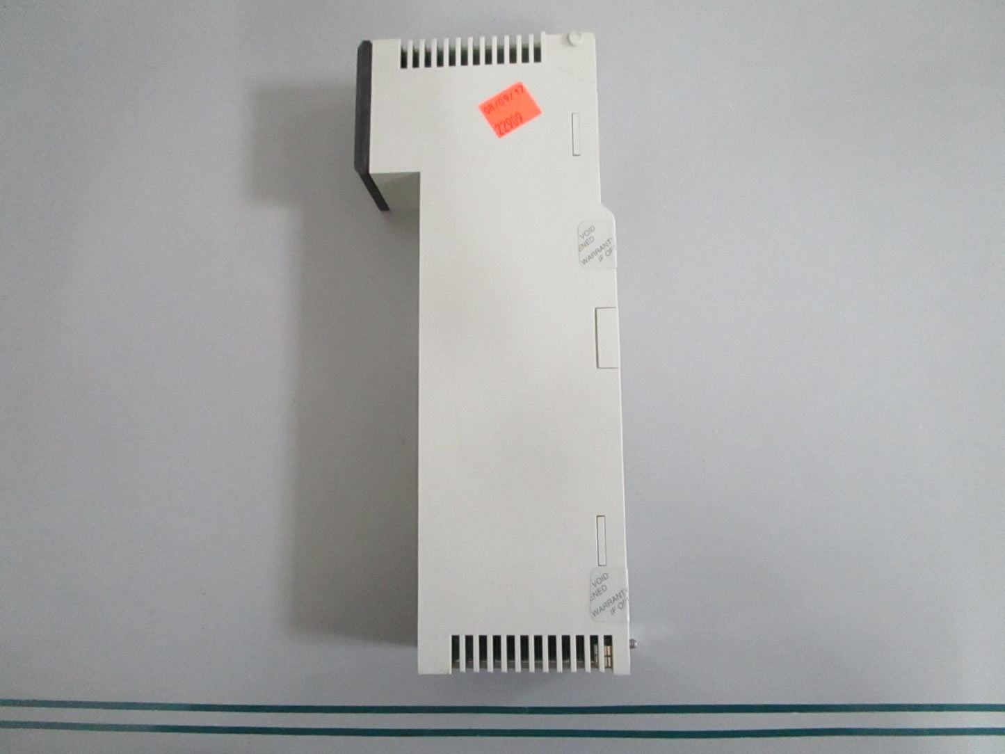 Schneider 140DAO84000 Modicon Quantum Discrete Output Module NEW OEM 0820