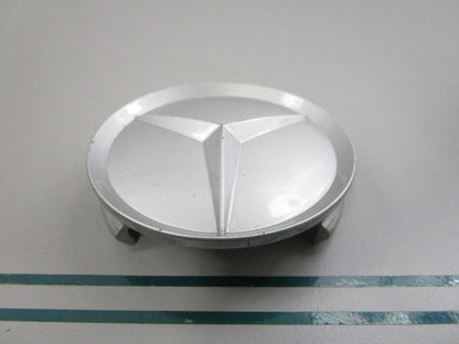 NEW OEM 2014010125 Mercedes-Benz Wheel Center Cap 0810