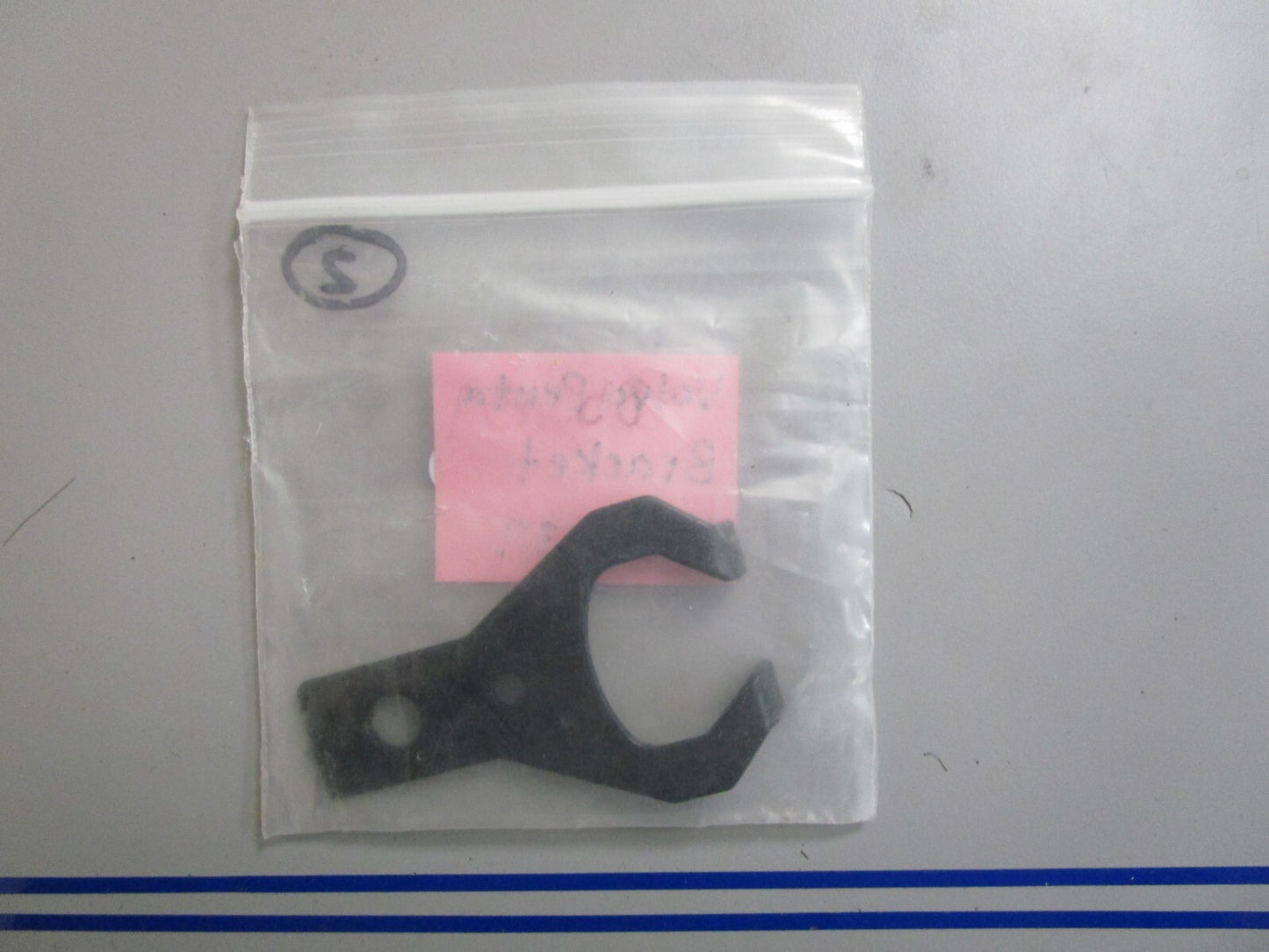 *NEW OEM* 0810 Volvo Penta Bracket 853039