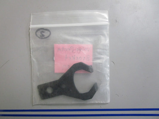 *NEW OEM* 0810 Volvo Penta Bracket 853039