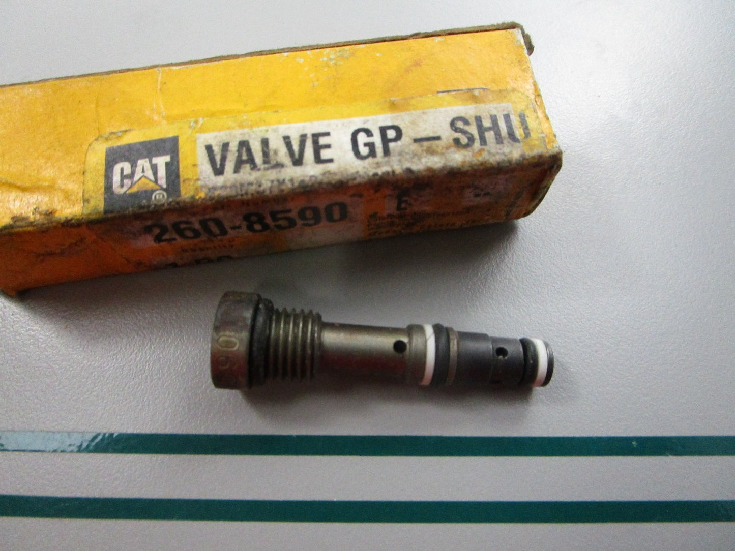 NEW OEM 260-8590 CAT Shuttle Valve 0810