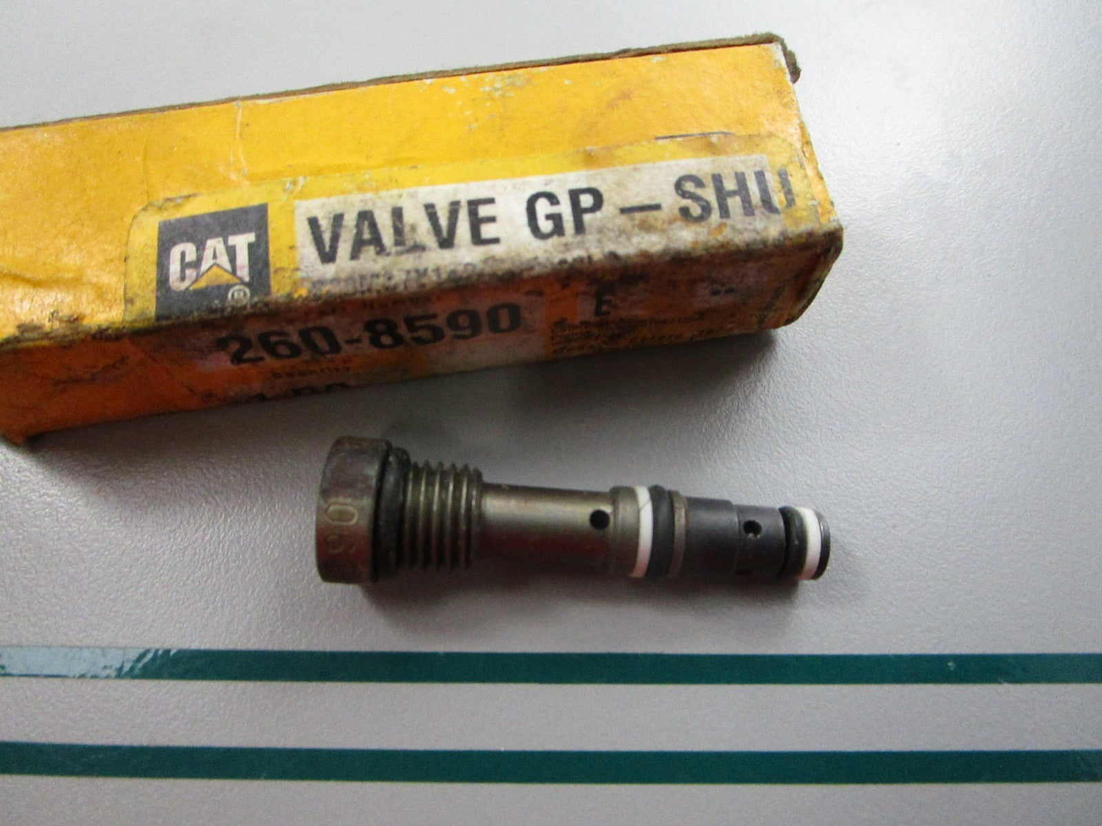 NEW OEM 260-8590 CAT Shuttle Valve 0810