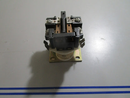 *NEW* 0810 General Electric Contactor 3ARR28U4 6X574