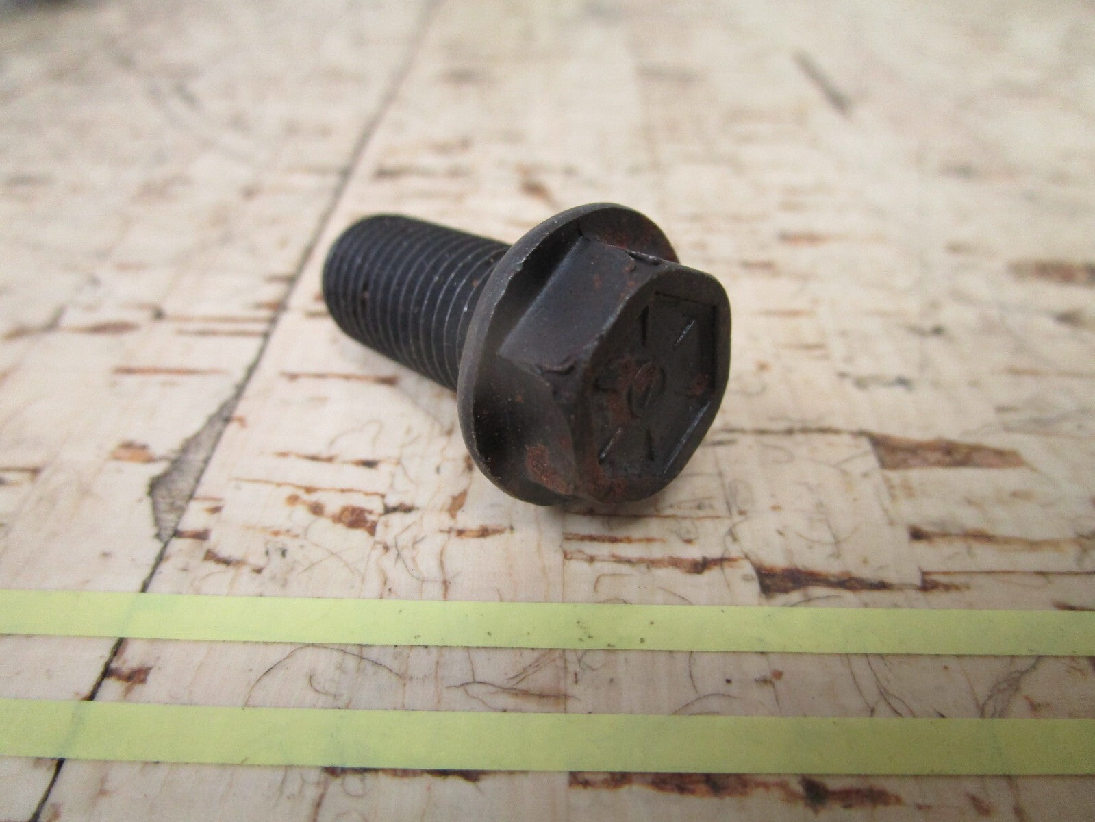 *NEW OEM* 0810 Volvo Penta Bolt 3856130