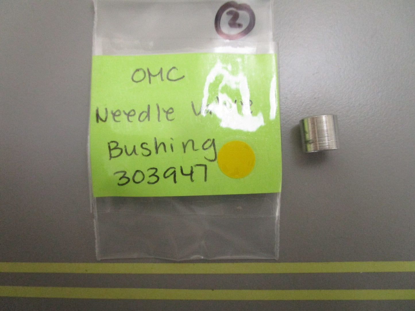 *NEW OEM* 0810 OMC Johnson Evinrude Needle Valve Bushing 303947 0303947