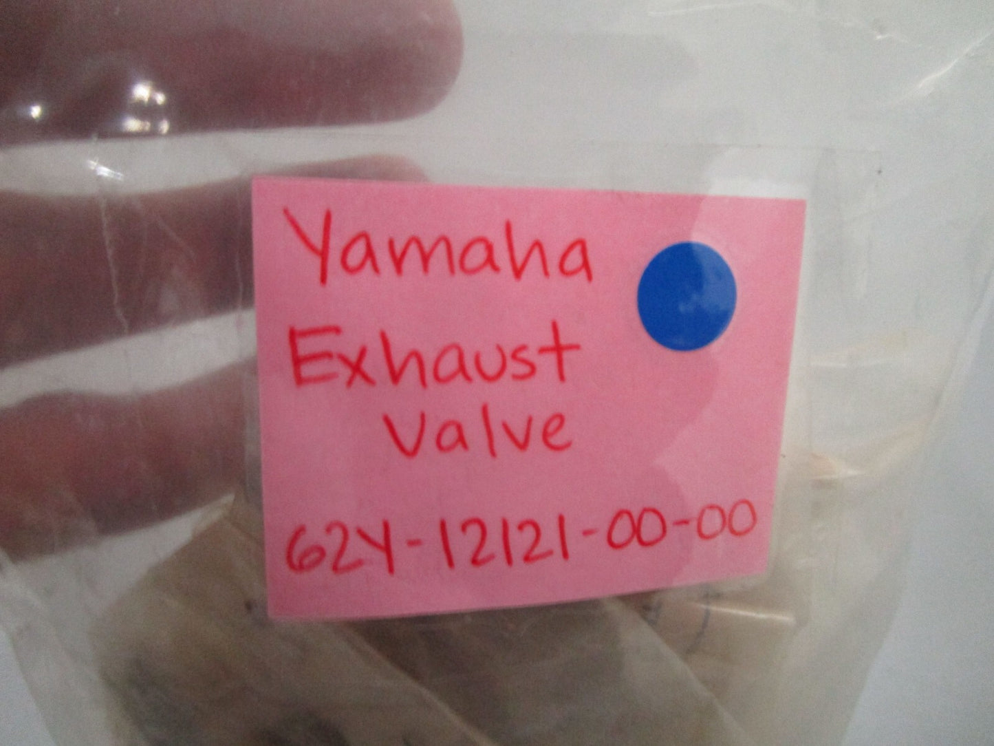 *NEW OEM* 0770 Yamaha Exhaust Valve 62Y-12121-00-00