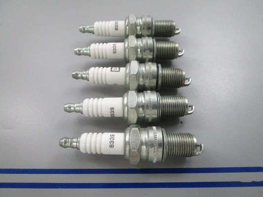 NEW (LOT OF 5) 8339 Champion Spark Plug 0810