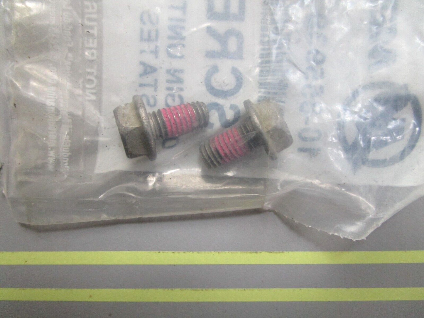 *NEW OEM* (LOT OF 2) 0810 Mercury Quicksilver Screw 10-855939 12