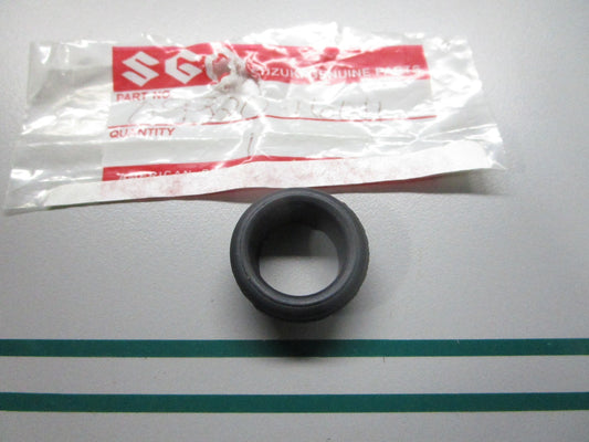 NEW OEM 09320-16011 Suzuki Bushing 0810