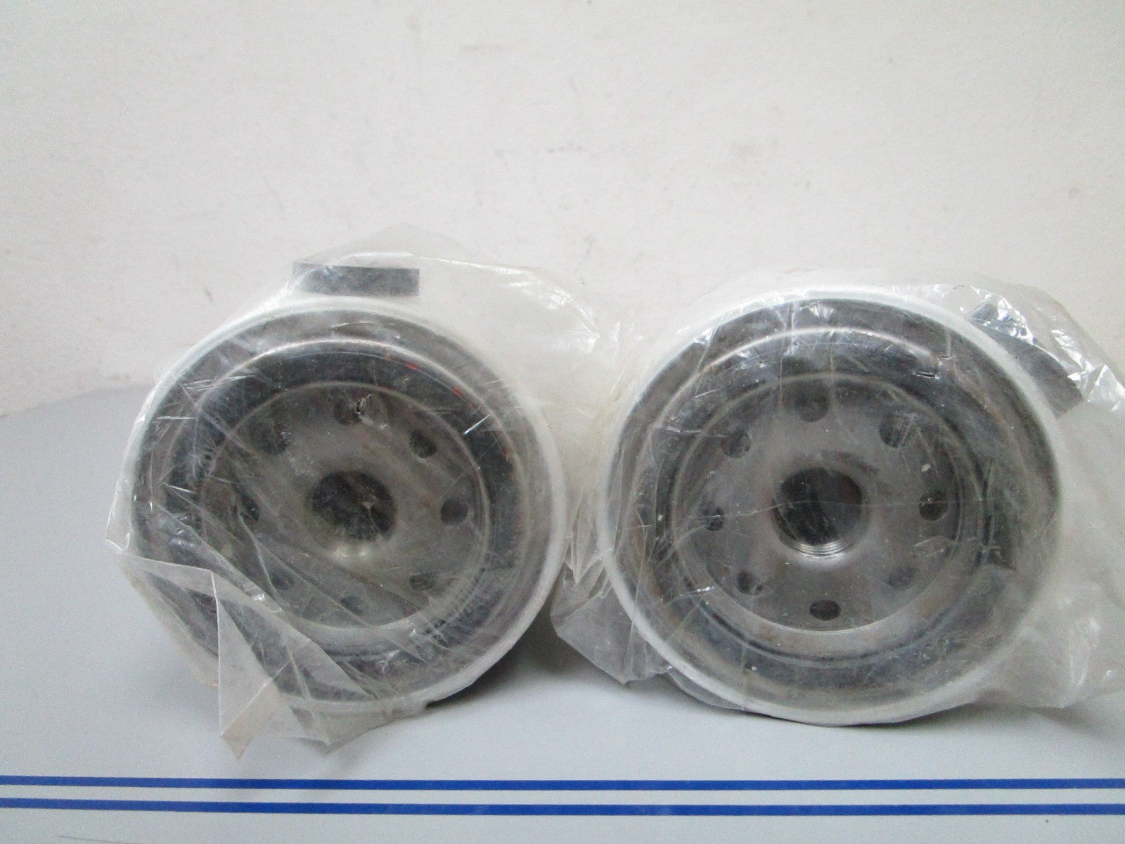 NEW OEM FS19616 Fleetguard Fuel Filter Water Separator (LOT OF 2) 0720