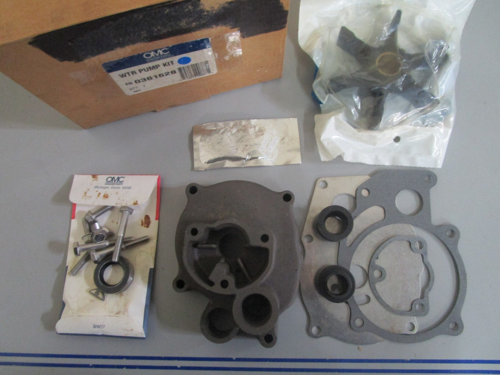 *NEW OEM* 0820 OMC Johnson Evinrude Water Pump Kit 381628 0381628