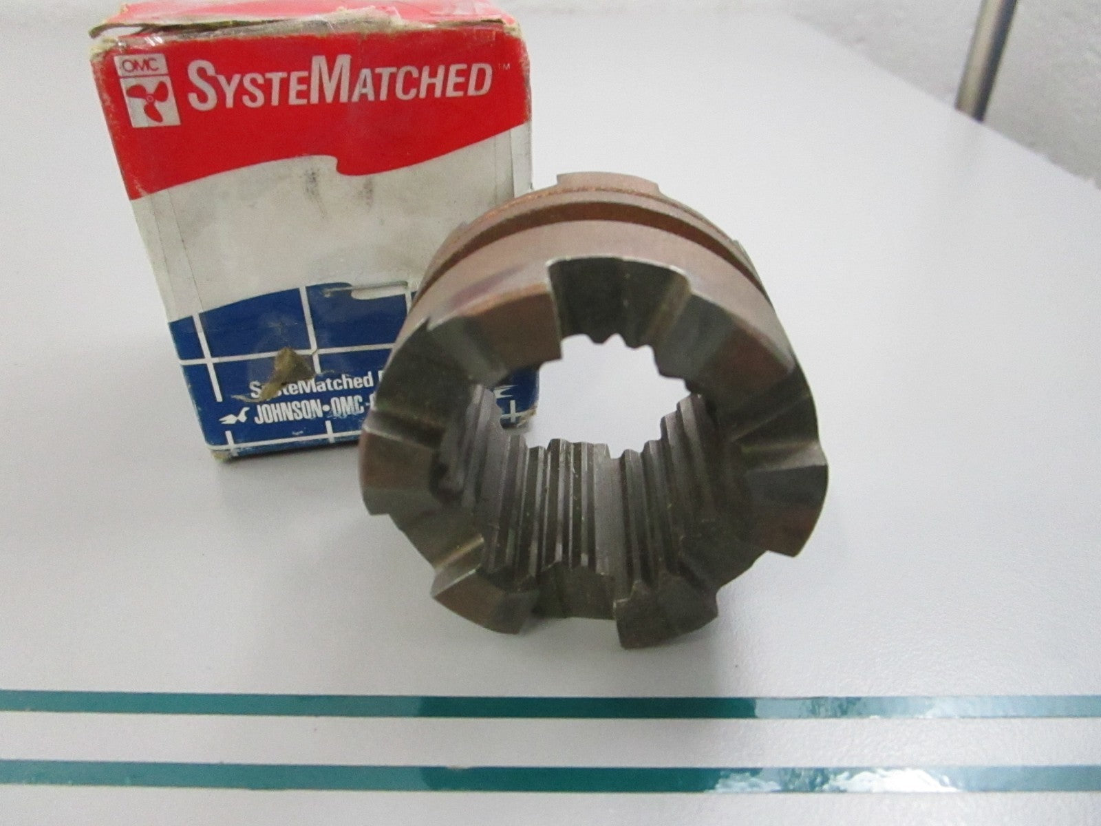 NEW OEM 914716 0914716 OMC Johnson Evinrude Clutch Dog 0810