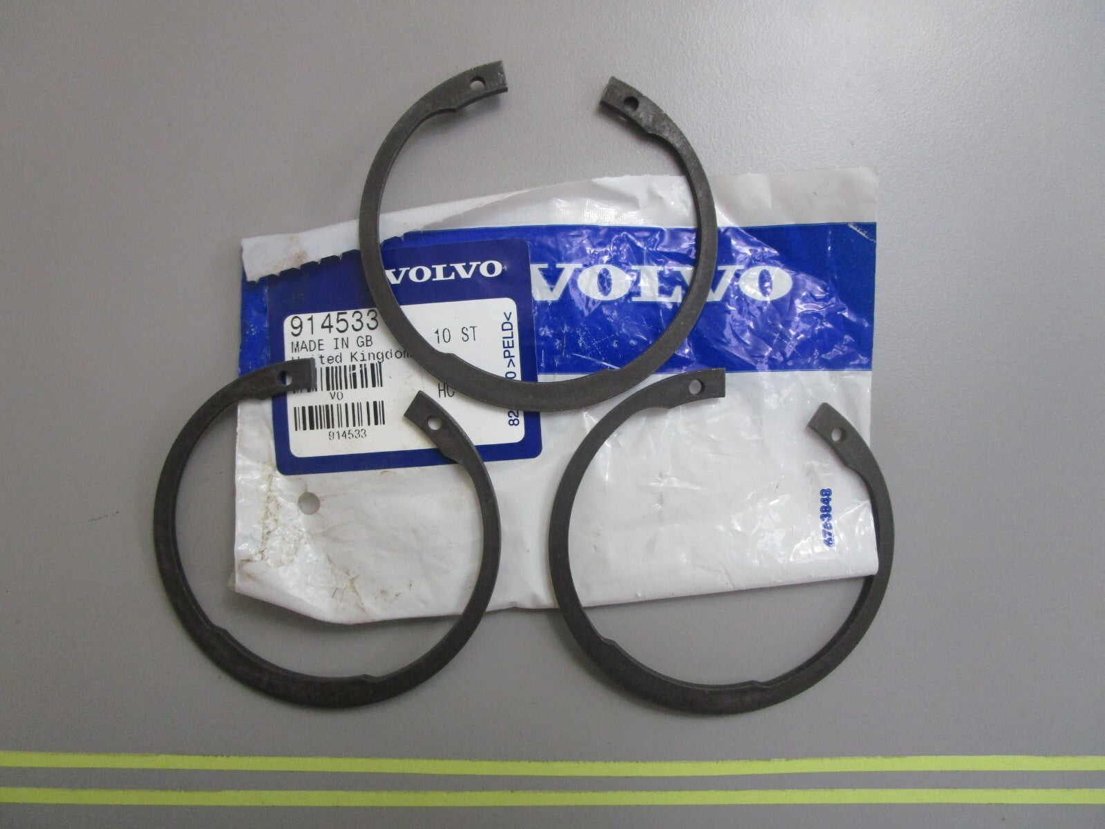 *NEW OEM* (LOT OF 3) 0810 Volvo Penta Snap Ring 914533