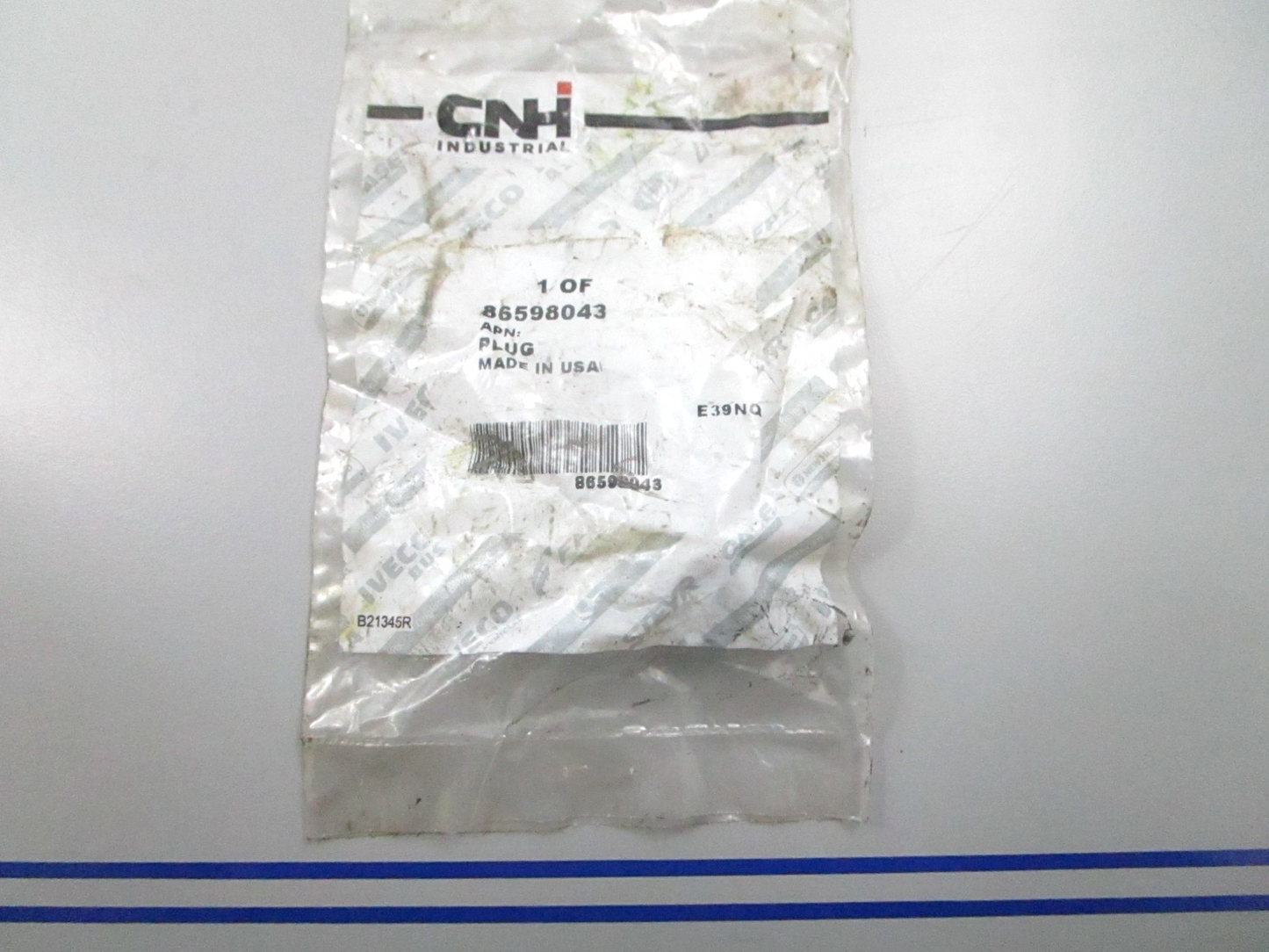 *NEW OEM* 0810 Case New Holland Plug 86598043