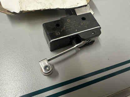 OEM John Deere AE48968 Micro Alarm Switch 0700